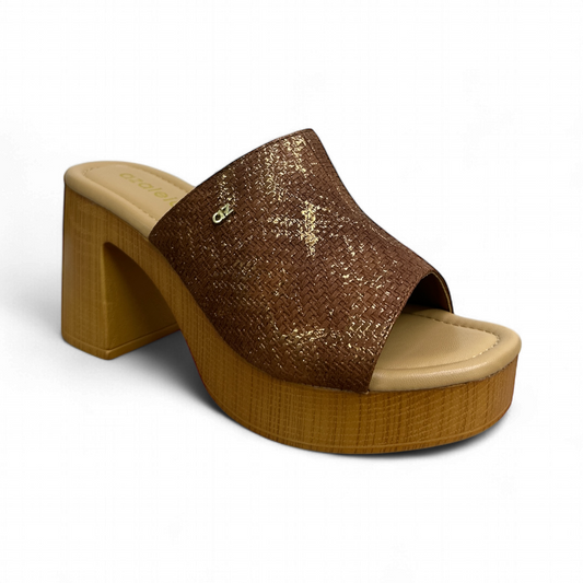 Sandalia Azaleia Gaby 304 - vista en ángulo mostrando diseño versátil