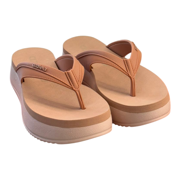 Sandalia plataforma zona 10 Sport Azaleia Maria 19180 en color nude con diseño ergonómico y elegante
